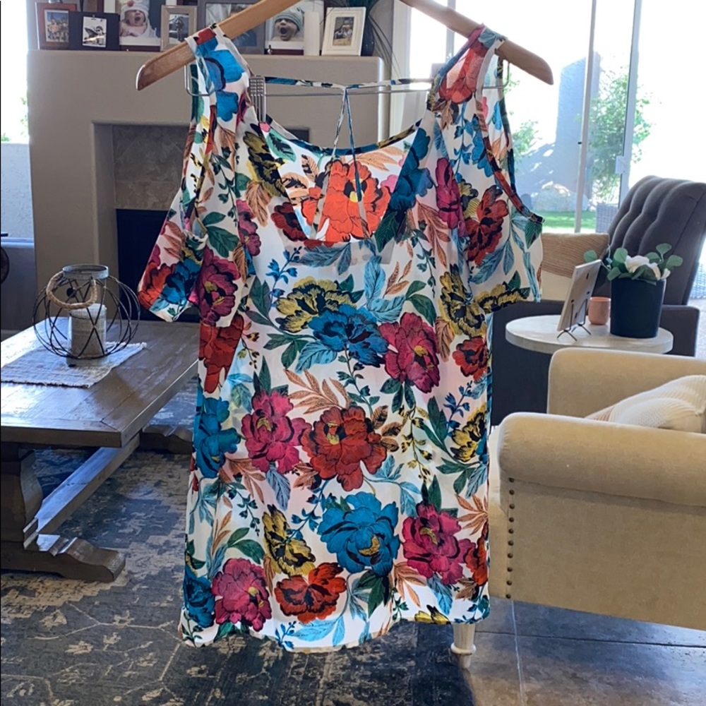 Colder shoulder, light weight shirt/blouse